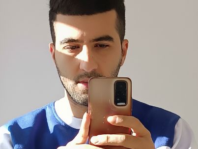 عکس شاعر احسان کشاورز